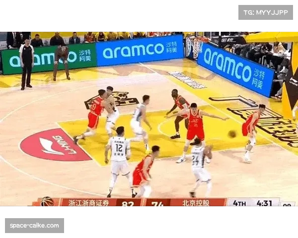 【2026年4月CBA联赛·人物·动态朱俊龙因脚踝扭伤预计缺席半决赛前两场